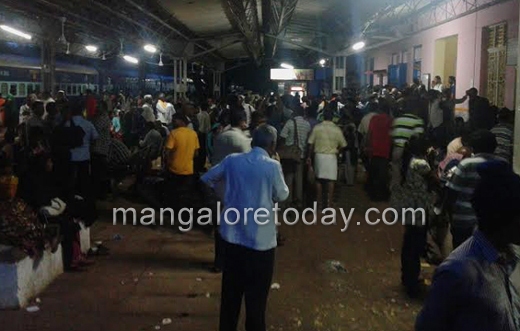 Train derails at yedakumeri